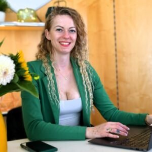 Foto Ihrer Immobilienservice mit Herz Ansprechpartnerin Doreen Kaßner